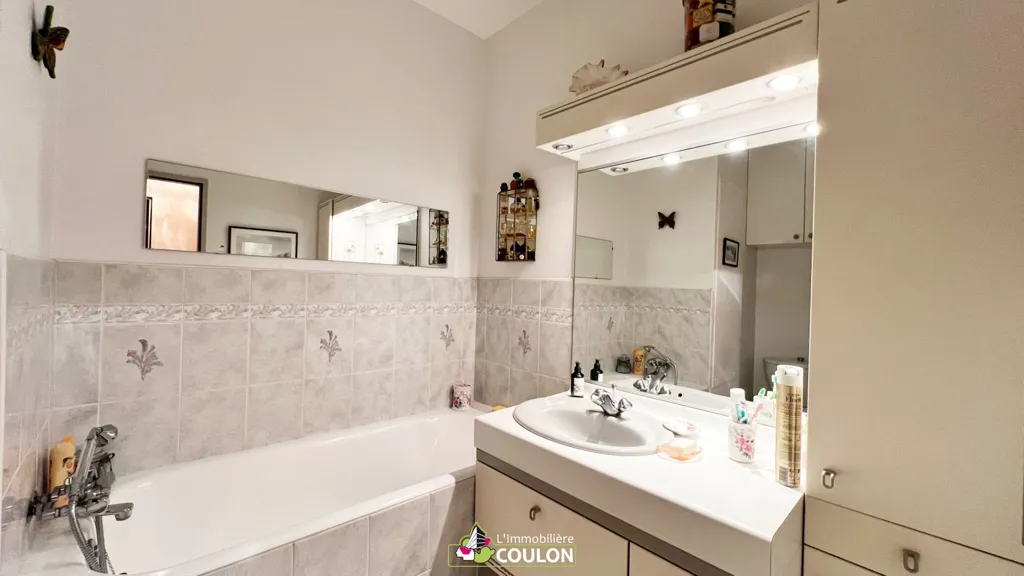 Salles de bain - Appartement avec Balcon sur Avenue de Royat à Chamalières