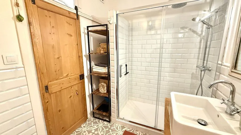 Salles de bain - 1-Bedroom Flat with Balcony in Sant Antoni