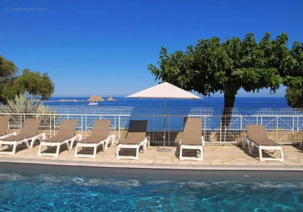 Bassein - Apartment with Sea View and Pool in Monticello