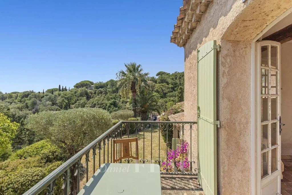 Balcon - Villa Luxueuse avec Piscine à Grimaud