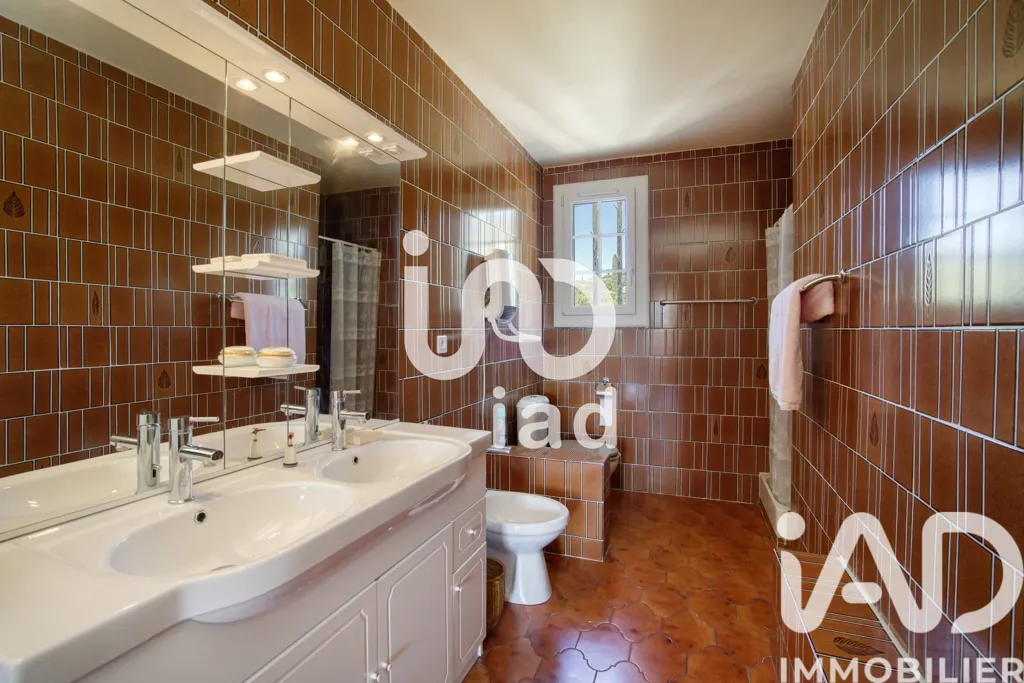 Vannitoad - Character House with Pool in Prestigious Domaine