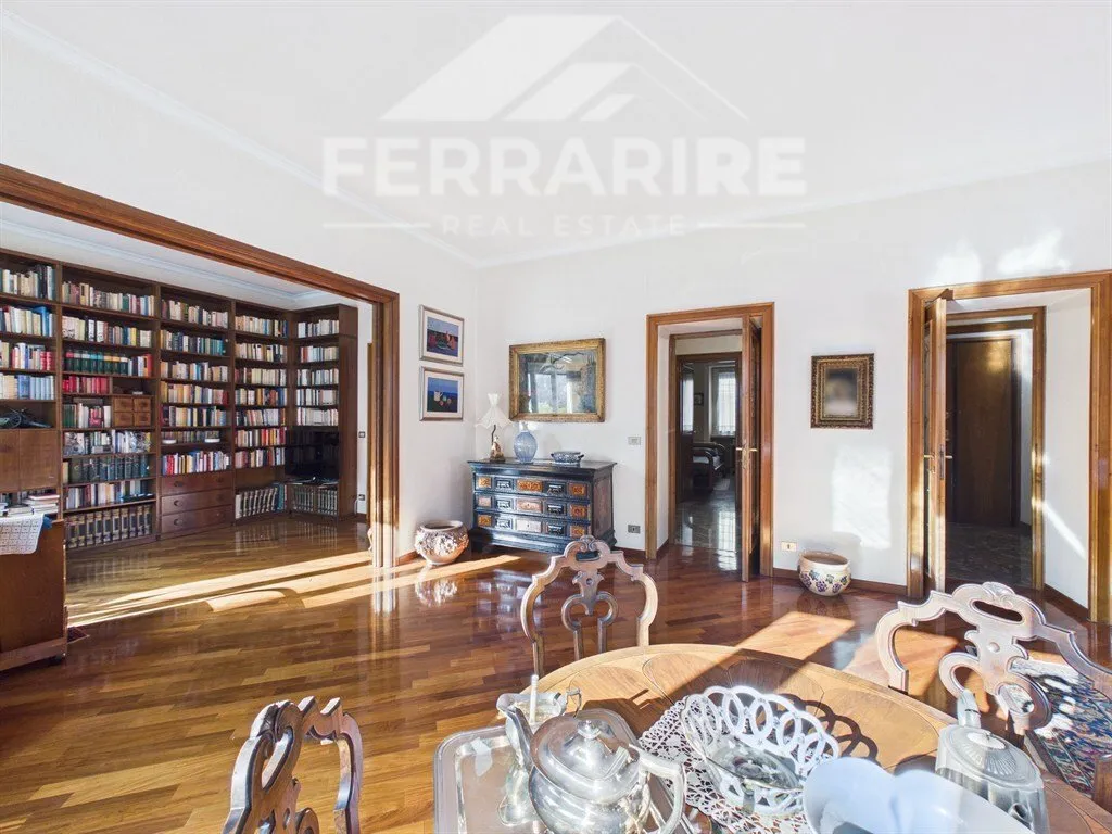 Bureau - Luxury Apartment with Terrace in Prati, Rome