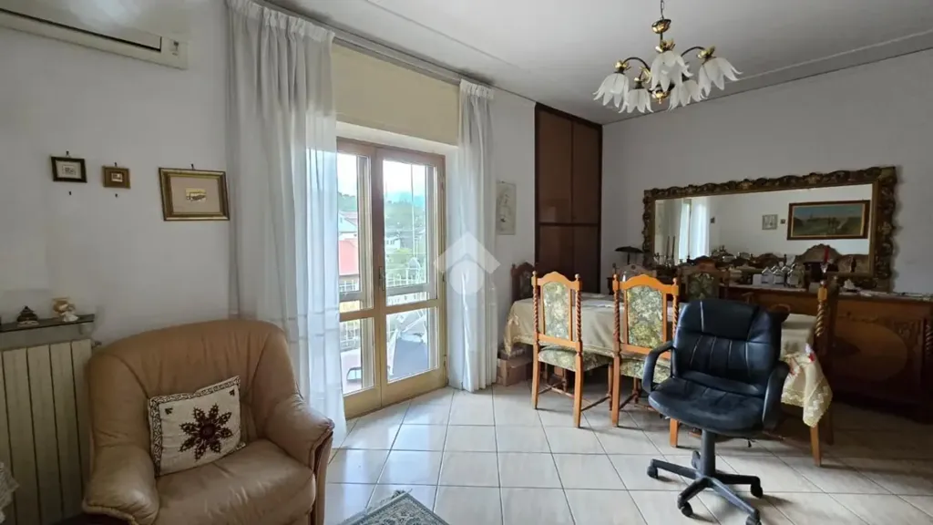 Sala da pranzo - Spacious Apartment with Balcony in Rende