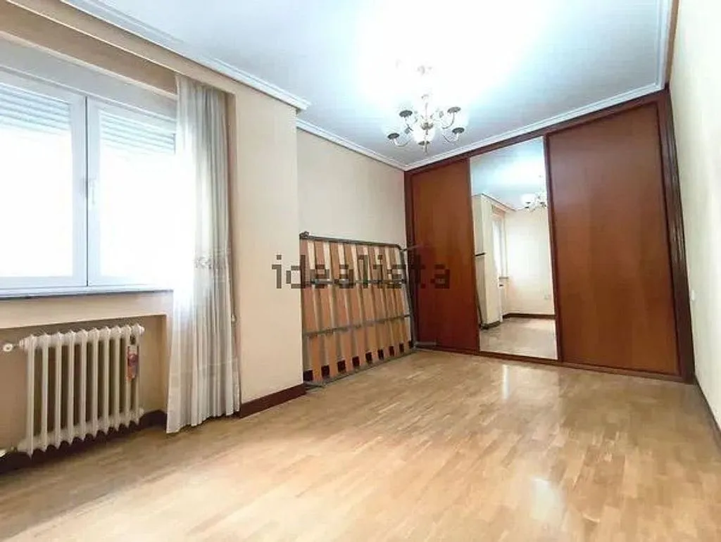 Magamistoad - Apartment with Garage in Salesas