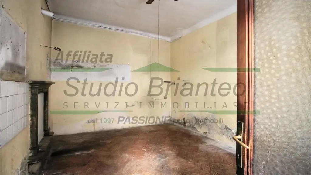 Pièces - Historic Courtyard House in Seregno
