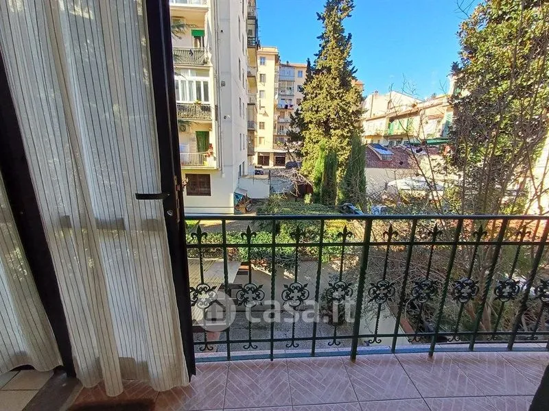 Balcon - Armed Trilocale with Balcony in Florence