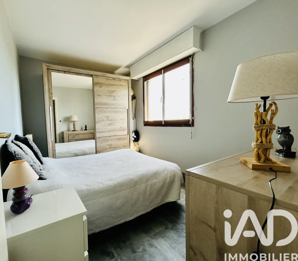 Chambres - Appartement T3 avec Balcon et Parking à Orléans