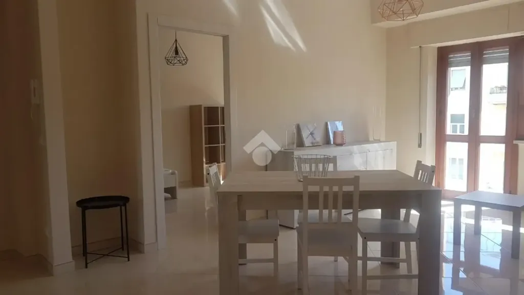 Söögituba - Shared Studio with Balcony in Palermo