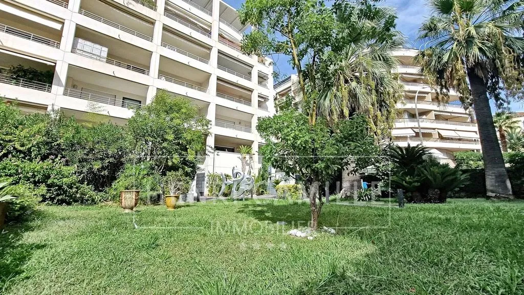 Aed - Luxury Flat with Terraces in Cannes Centre