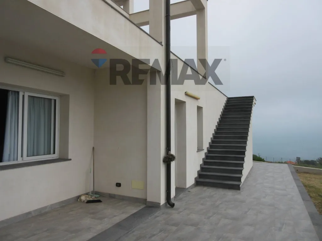 Terrass - Newly Built Villa with Sea View in Augusta