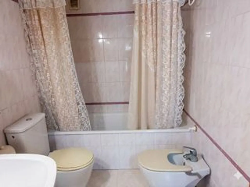 Salles de bain - Spacious Apartment with Air Conditioning in Massalavés