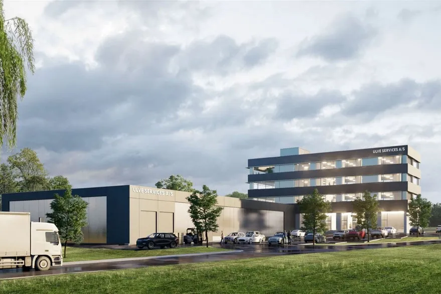 Flexible Office and Warehouse in Business District