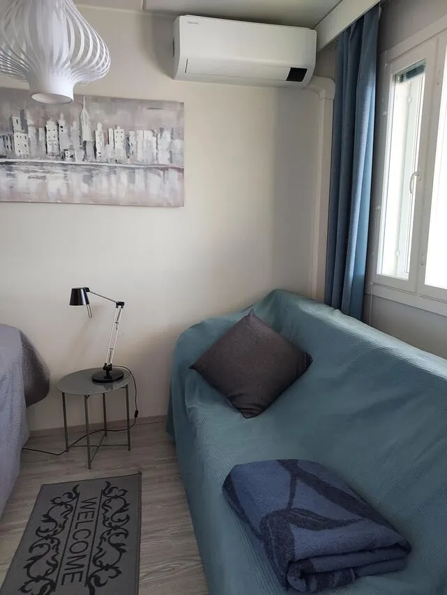 Magamistoad - Renovated Apartment with Balcony in Helsinki