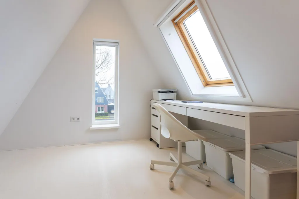 6-room house in Zwaag