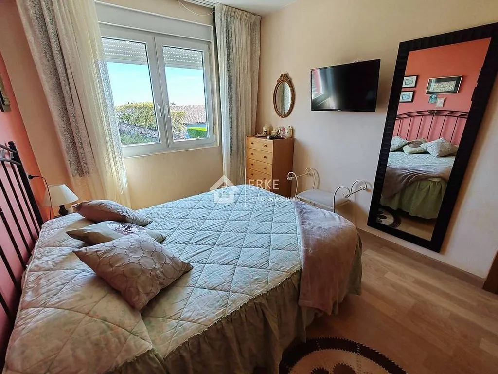 Dormitorios - Apartment with Sea and Mountain Views in Carnota