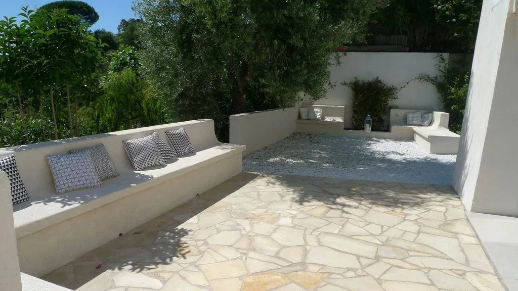 Terrasse - Villa Luxueuse avec Piscine à Cannes