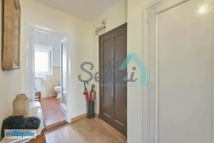 Entrée - Furnished Flat with Patio View in Oviedo