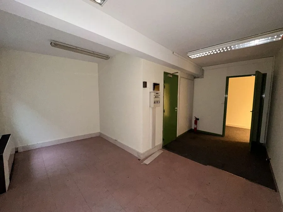 Pièces - Bureaux de 10 pièces avec Ascenseur au Centre de Metz