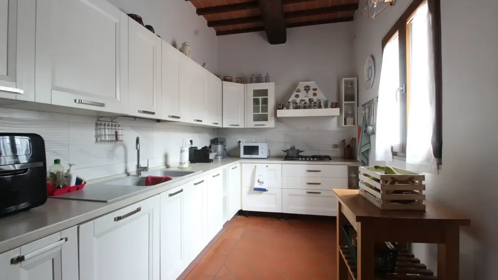 Cuisine - Rustic Villa with Private Garden in Vinci