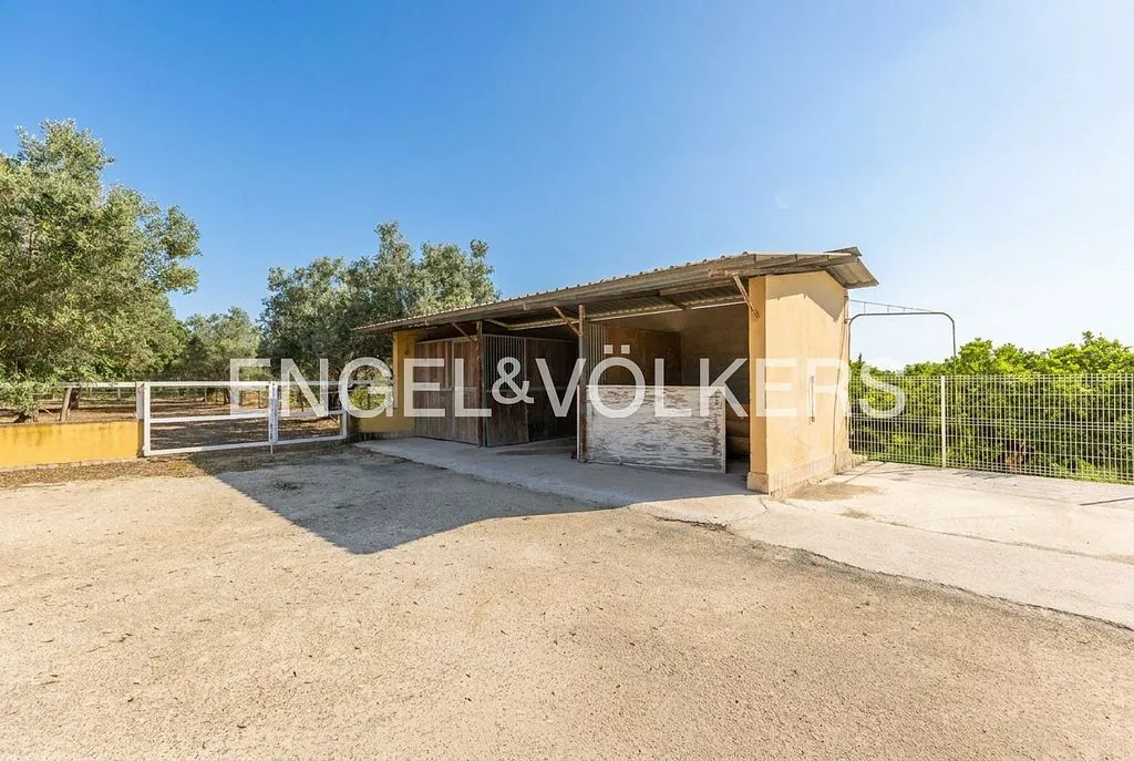 Välivaade - Equestrian Estate with Pool in Enguera