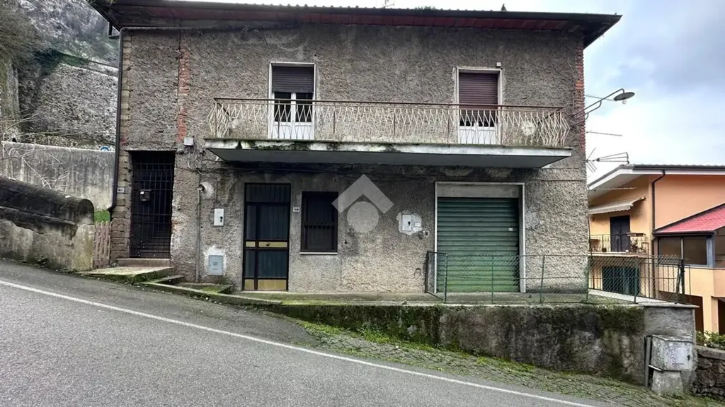Välivaade - Three-Level Villa with Garden in Artena