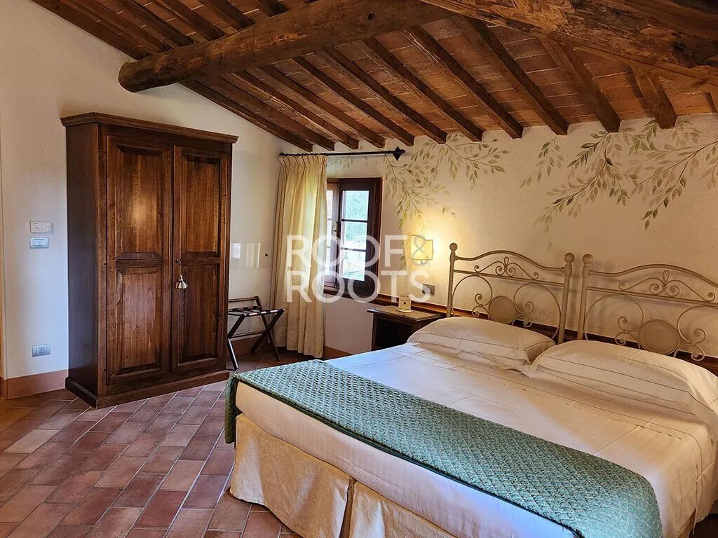 Chambres - Renovated Estate with Panoramic View in Chianti