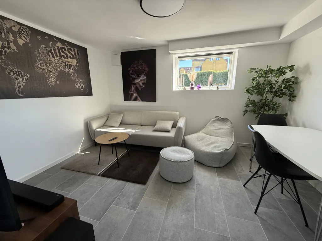 Living Room - Commuter Apartments Near CPH Airport