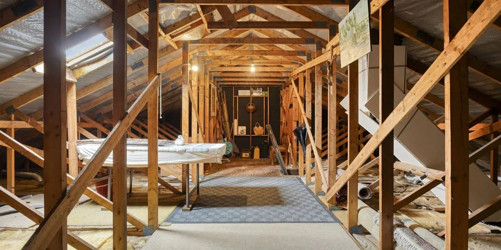 Rooms - Open Building with Expansion Potential in Ekeren