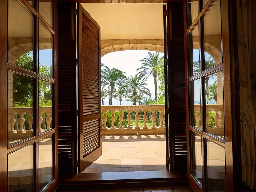 balcony