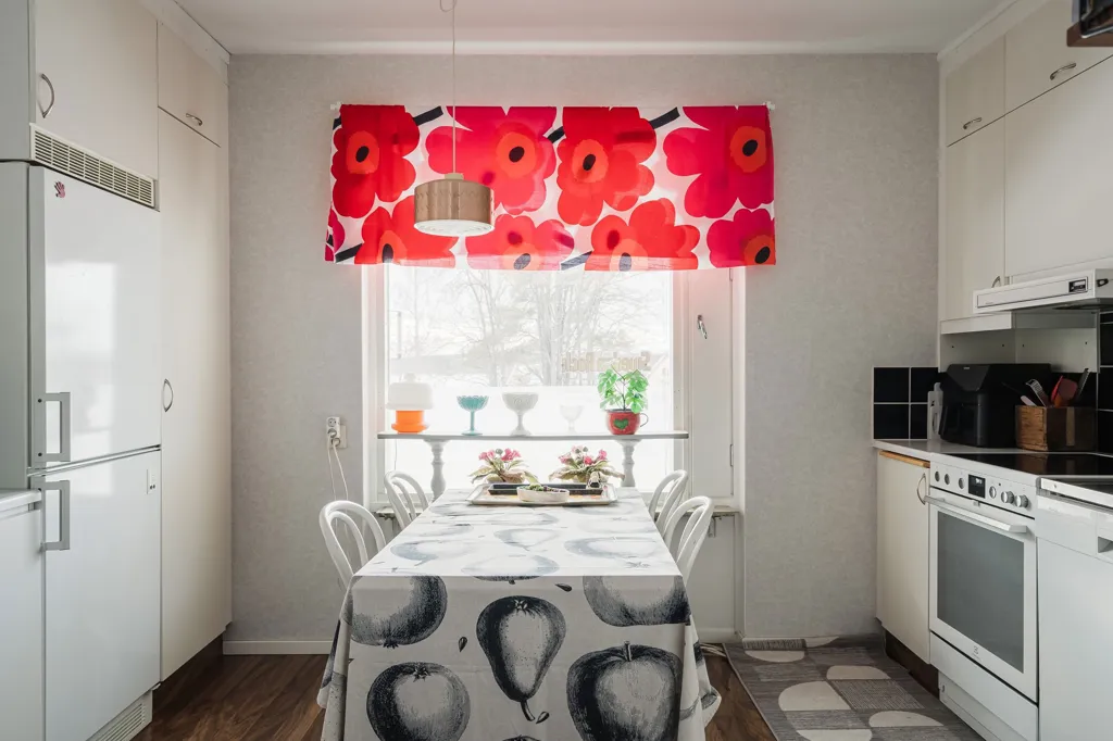 Sala da pranzo - 1st Floor Apartment with Central Location in Skellefteå