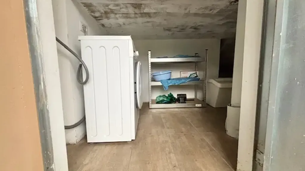 Buanderie - Rustic Bungalow with Private Parking in Calenzano