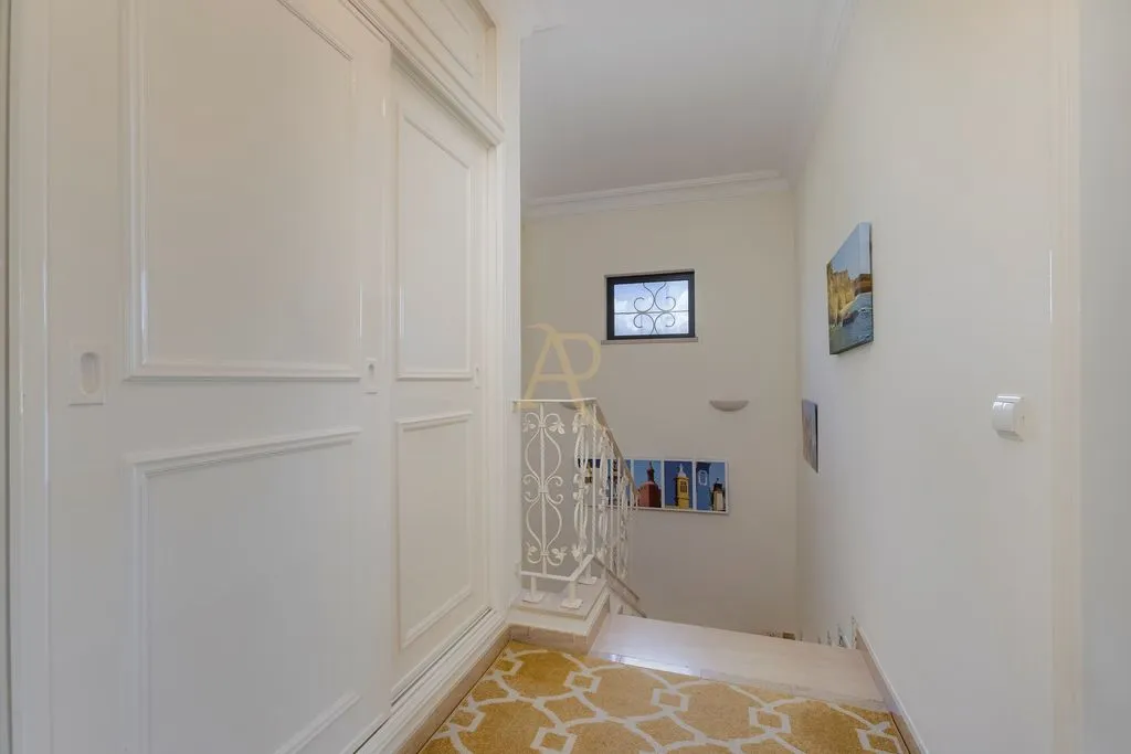 Entrée - Luxury Villa with Golf Access in Alvor