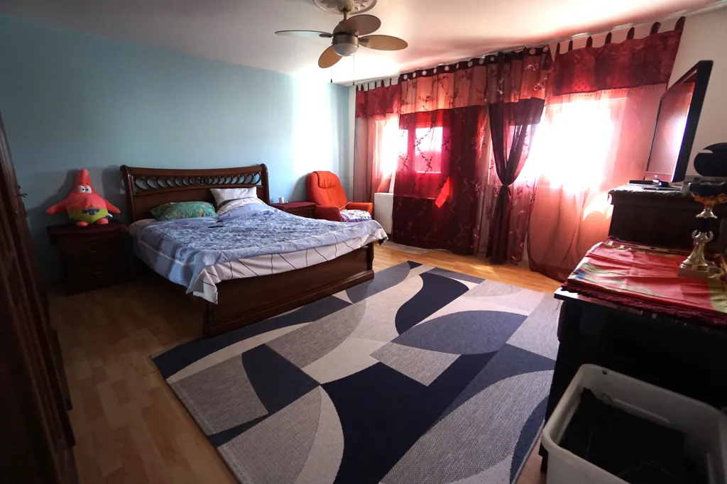 Chambres - Pavillon + Appartement Indépendant à Aulnay-sous-Bois