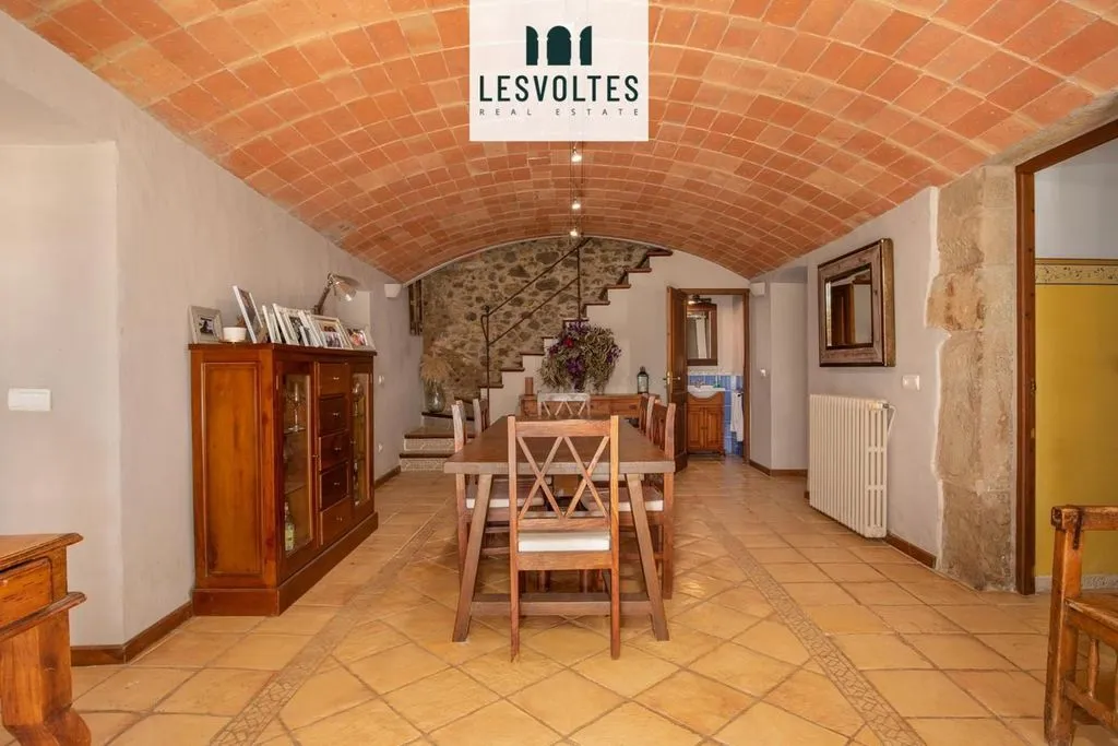 Sala da pranzo - Refurbished Farmhouse with Pool in Corçà