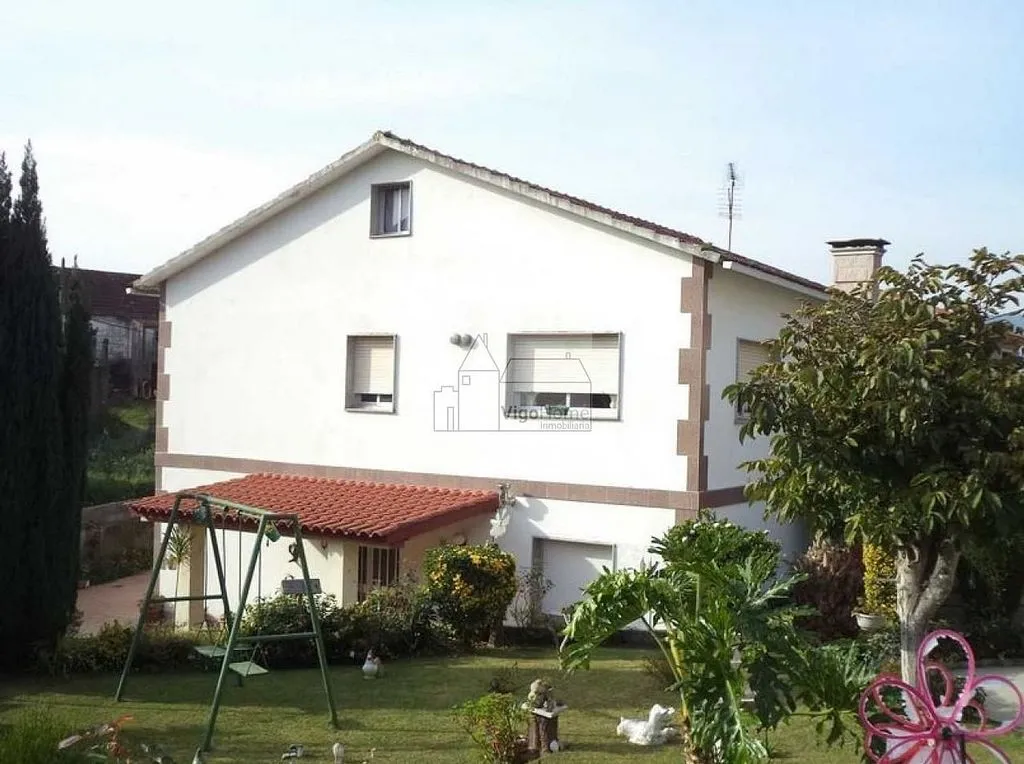 Exterior - Chalet with Garden and Garage in Moaña