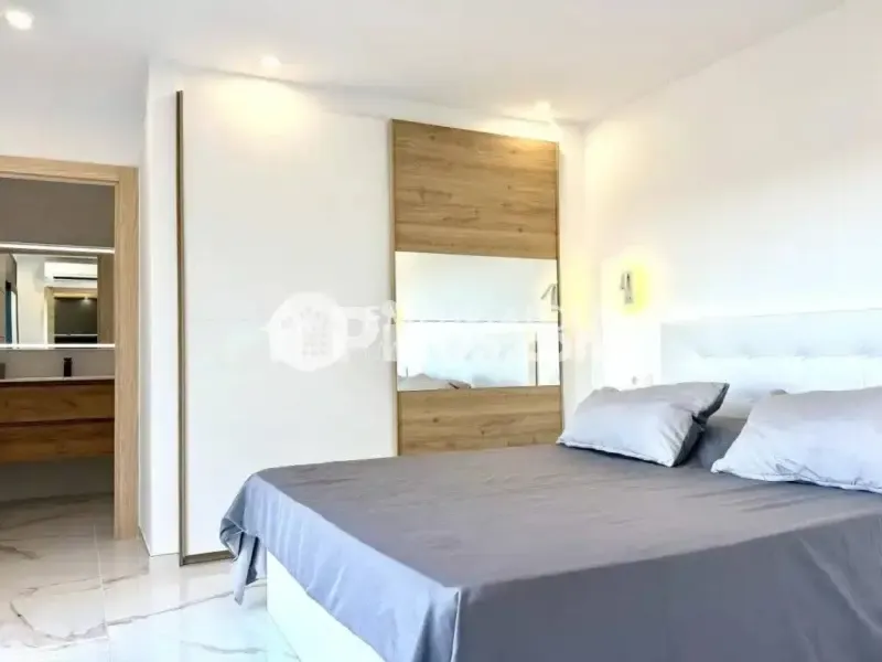Chambres - Chalet with Private Pool in Carrer de Navarra