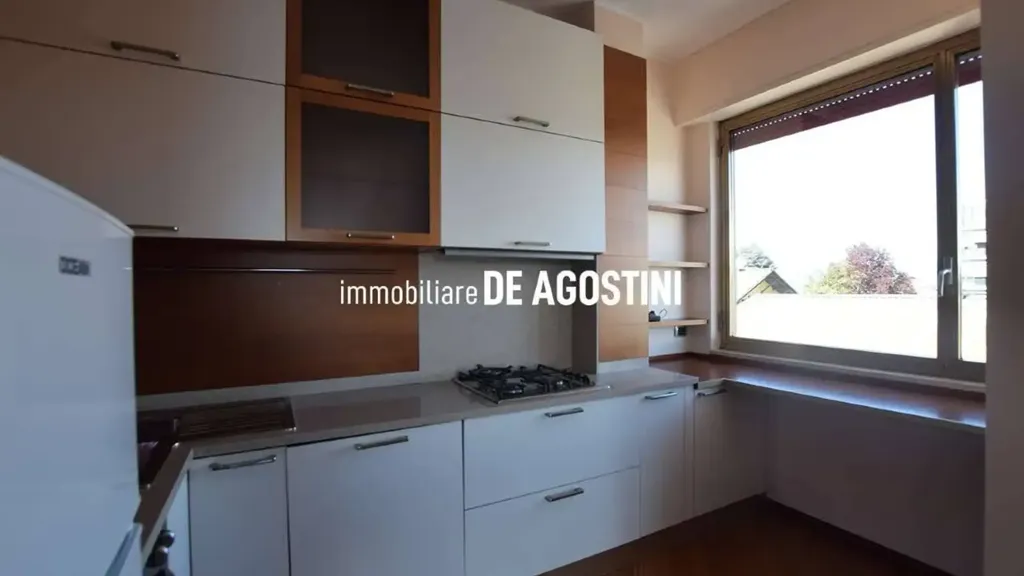 Cuisine - Lake View Apartment with Terrace in Arona