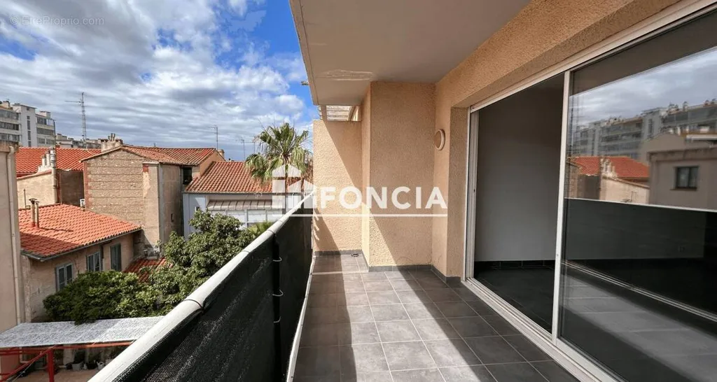 Balcon - Appartement avec Terrasse et Parking Près de la Gare