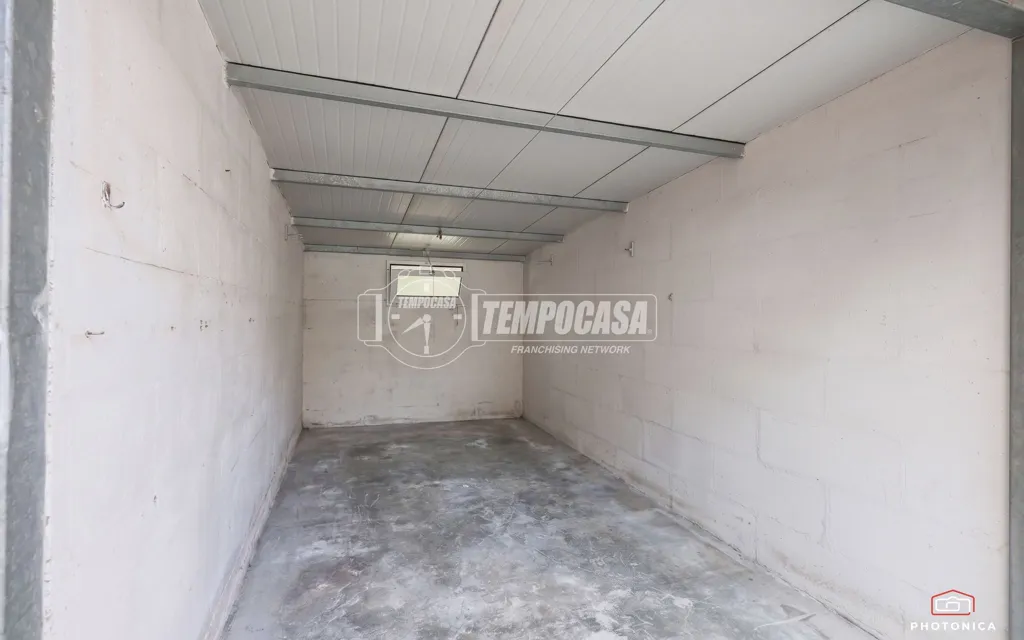 Garage - Bifamiliar House with Garden in Cattolica