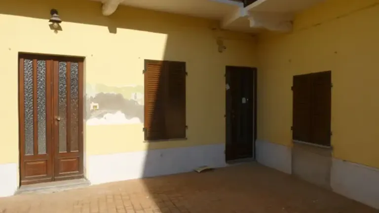 Casale semindipendente con cortile comune a Carmagnola