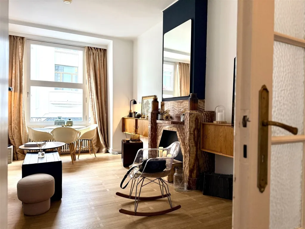 Séjour - Appartement Rénové avec Caractère à Namur
