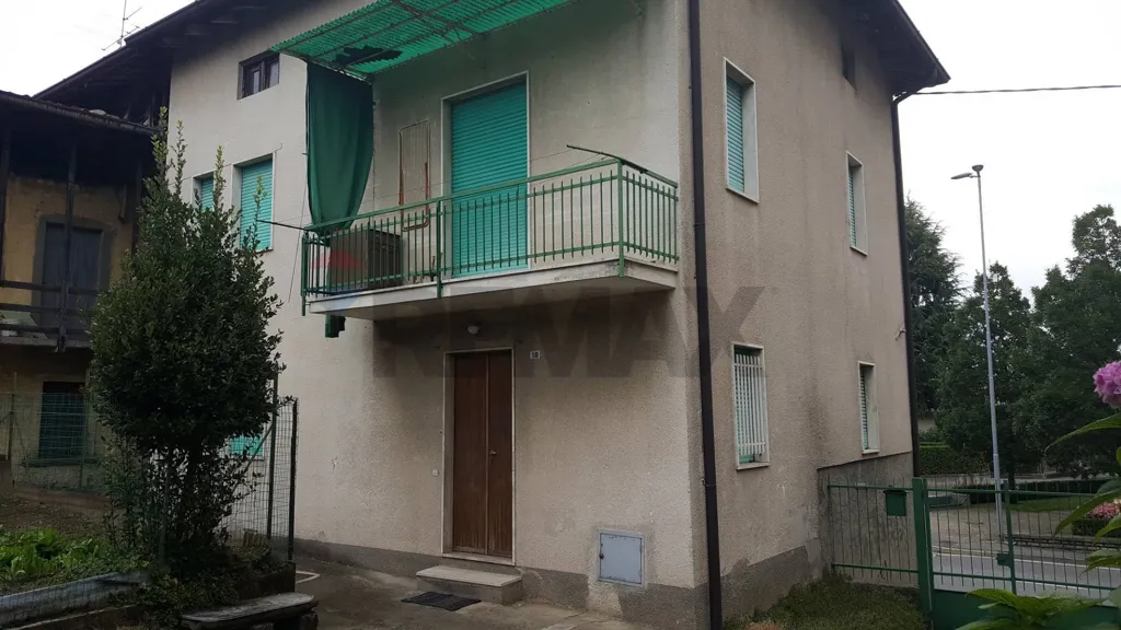 Välivaade - Central Rustico with Demolition Potential in Barzana