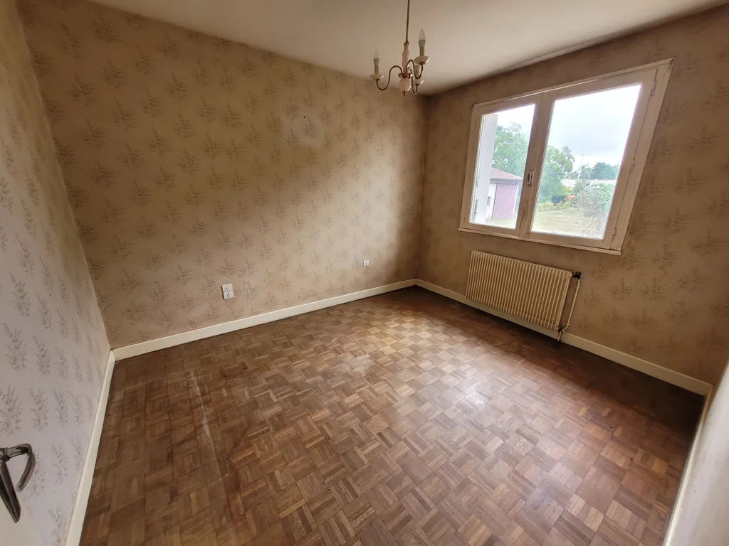 Toad - Country House with Garage in Marmande
