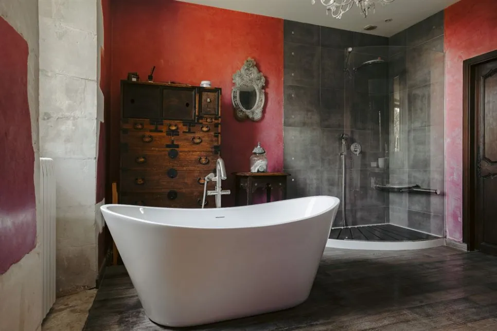 Salles de bain - Logis Historique avec Piscine près de Royan