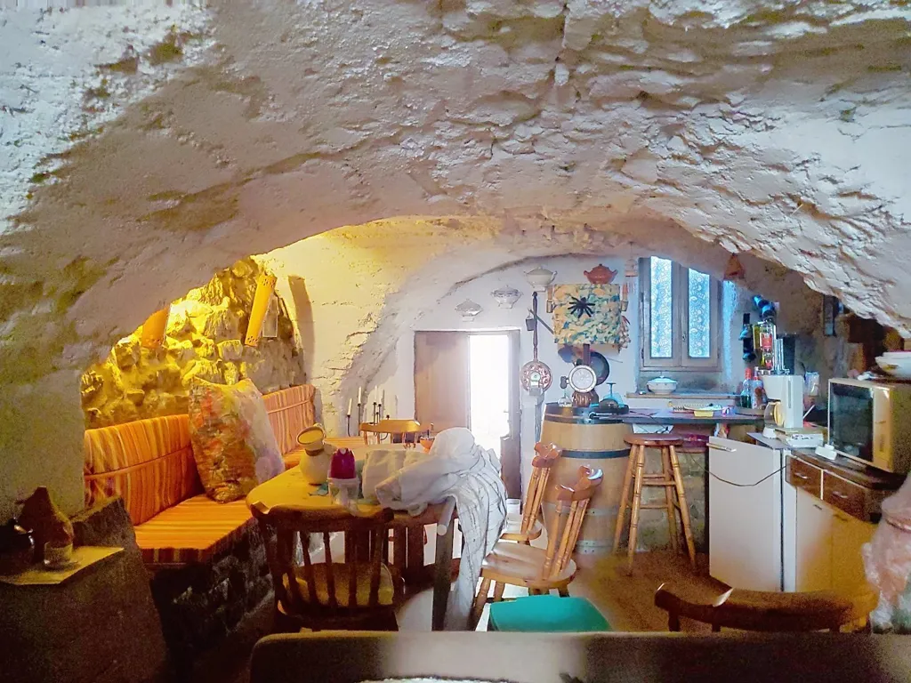 Rooms - Village House with Garden in Graissessac