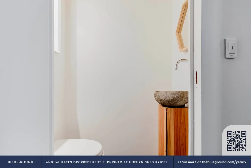 Salles de bain - Appartement Meublé avec Cuisine Équipée à Saint-Thomas-d'Aquin