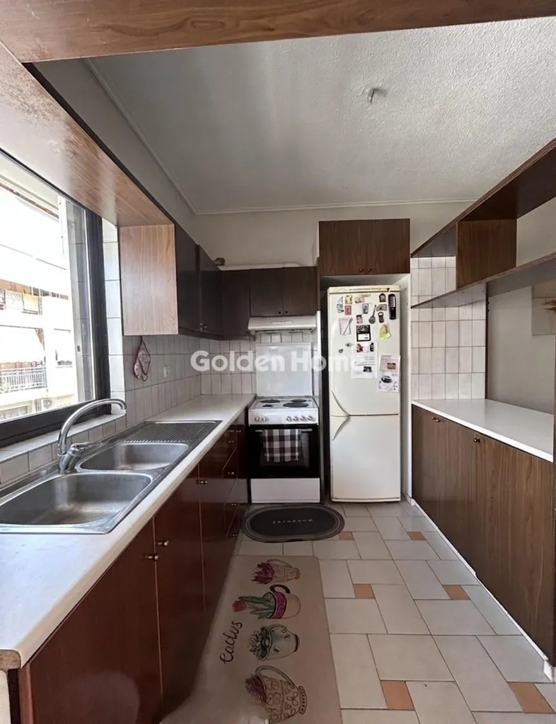 Köök - Apartment with Balcony and View in Upper Ilisia