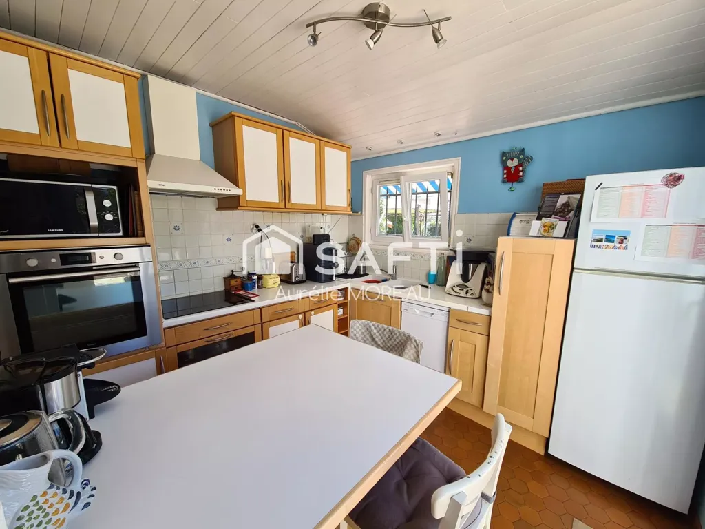 Köök - Charming House with Pool in Libourne