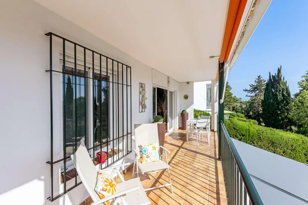 Balcone - Seafront Apartment with Terrace in Chaparral, Mijas