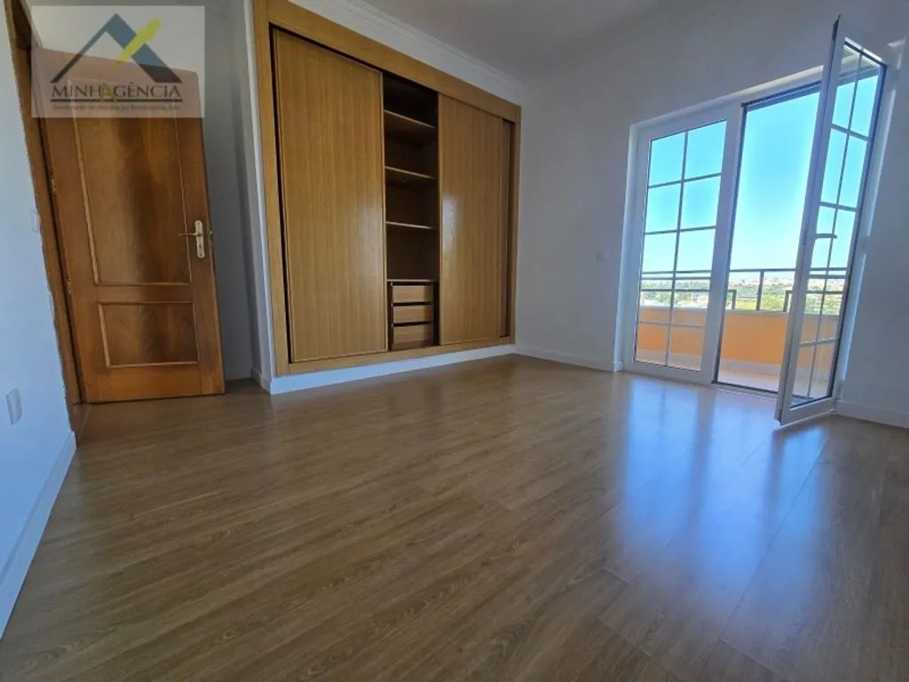 Magamistoad - Luxury Semidetached House with Pool in Setúbal